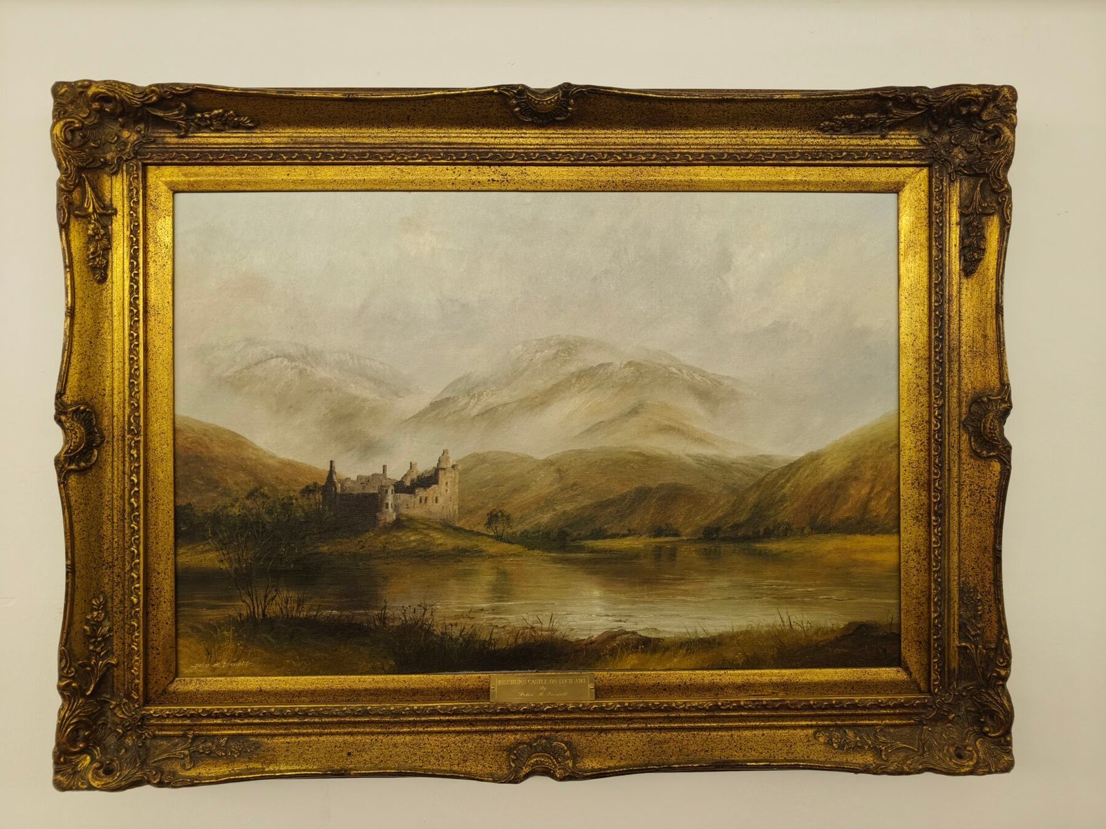 Castillo de Kilchurn en el lago Awe